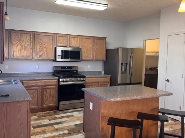 624 Torretta Dr SW, Albuquerque, NM 87121