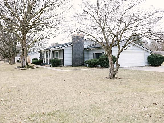 2nd image of 610 N Dan Patch Dr
