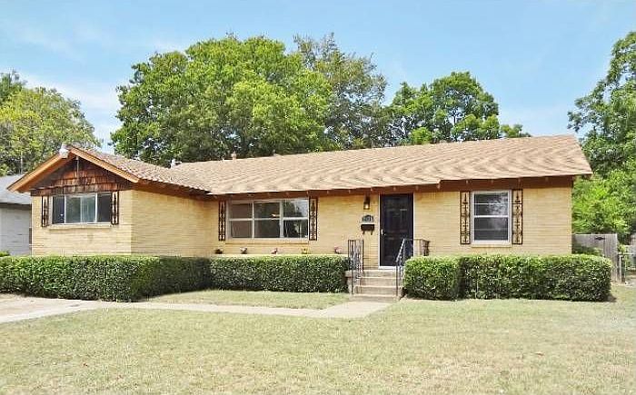 1st image of 2435 Materhorn Dr