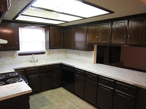 2nd image of 813 NW 118th St