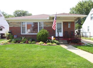 8234 Sterling St, Center Line, MI 48015