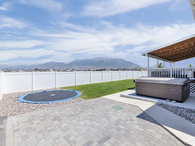 183 E Lake View Dr — Photo 36
