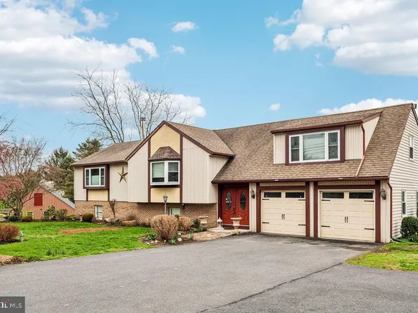 23 W Conestoga Rd, Elverson, PA 19520