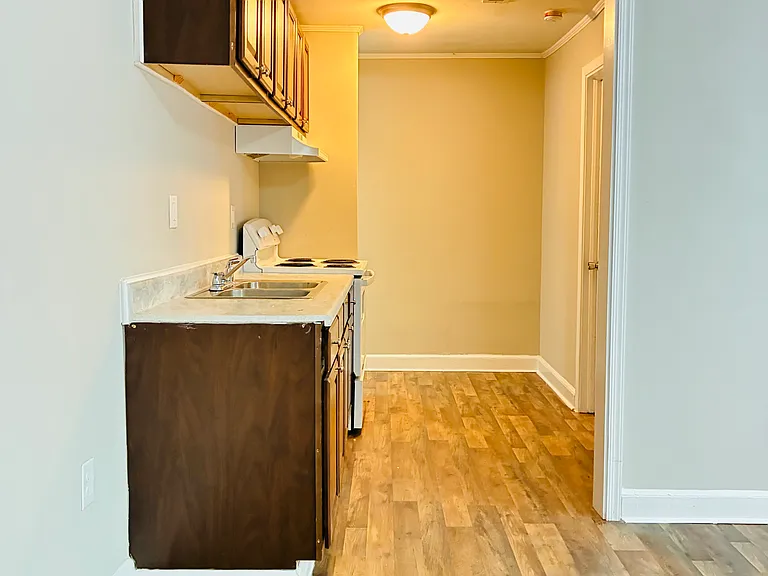 602 Park Ave — Photo 5