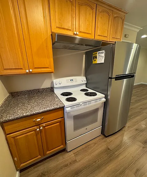 521 S Willard Ave #10 — Photo 3