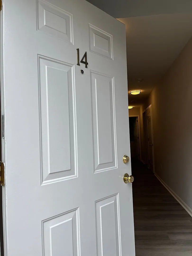 Carriage House — Photo 3