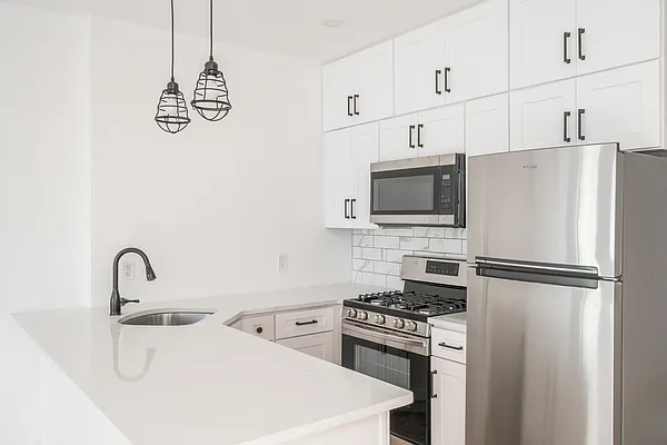 Rented by Compass | media 11