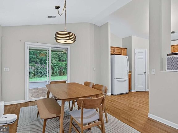 4th image of 137 Spring Lakes Dr