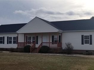 29412 Hunter Point Rd, Courtland, VA 23837