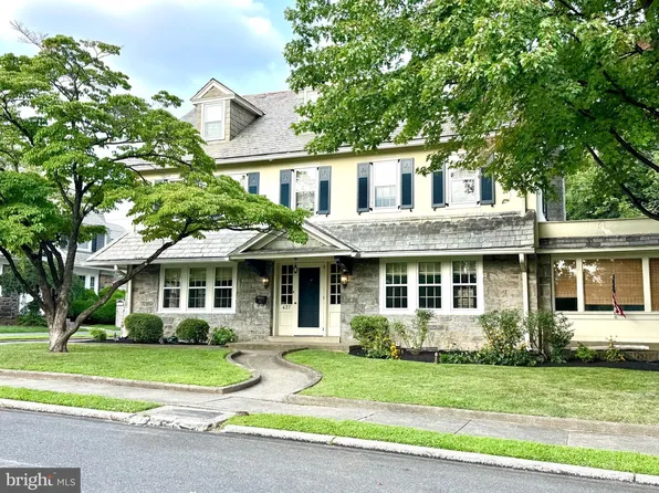 437 Hampshire Rd, Drexel Hill, PA 19026