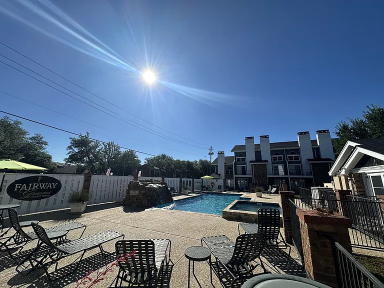 Fairway Greens Apartments — Photo 40