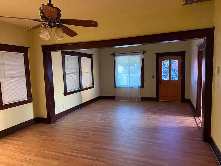 400 E Grangeville Blvd — Photo 10