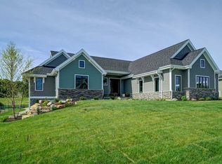 1055 Brynhill Dr, Oregon, WI 53575