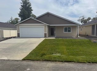 9 S Rivista Ln, Greenacres, WA 99016