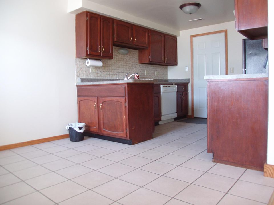 1st image of 3960 Sandpiper Dr