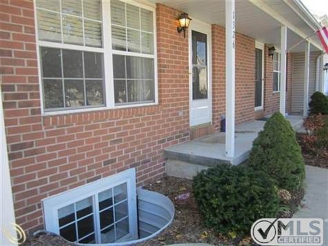 4th image of 1326 Huron Blvd
