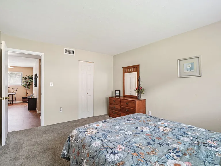 Liv Apartments — Photo 42
