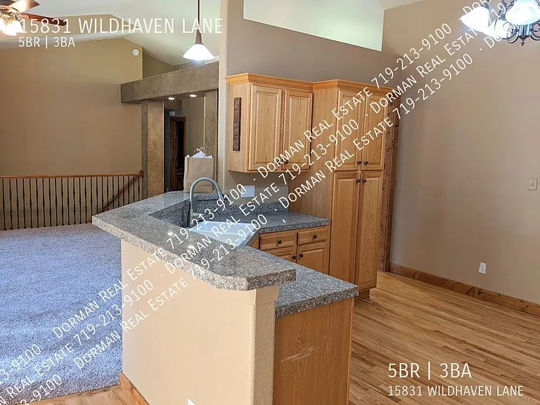 15831 Wildhaven Ln — Photo 6