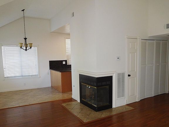 3rd image of 516 Park Shadow Ct