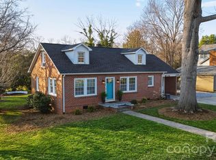 1519 3rd St NW, Hickory, NC 28601