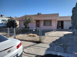 208 Red Robin Dr, El Paso, TX 79915