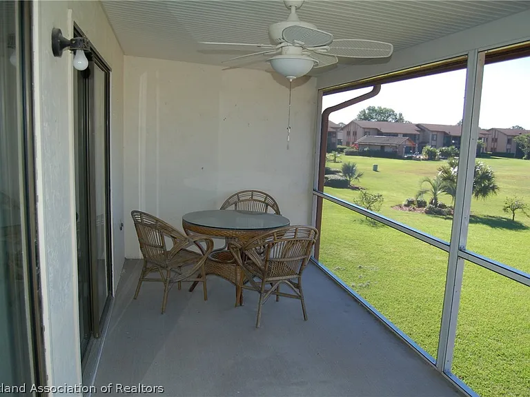 3619 Edgewater Dr — Photo 11