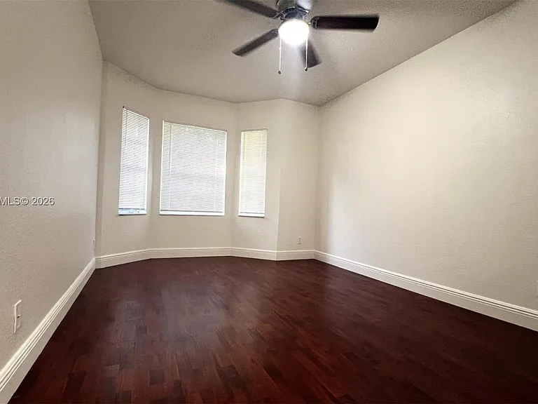 11307 Port St #11307 — Photo 7