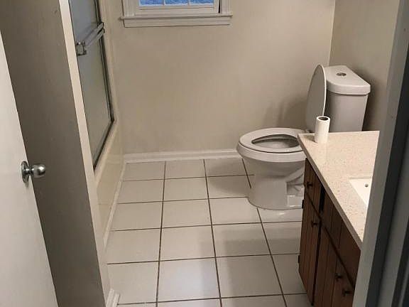 4th image of 915 Paige Ct