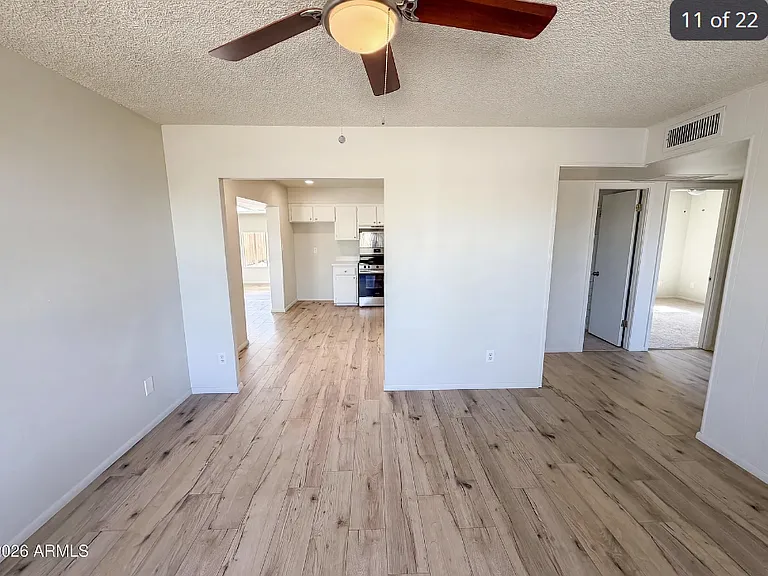 14621 N 31st Ave — Photo 11