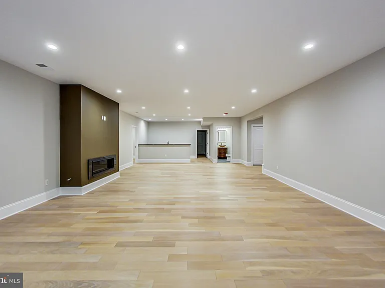 3104 Sleepy Hollow Rd — Photo 17