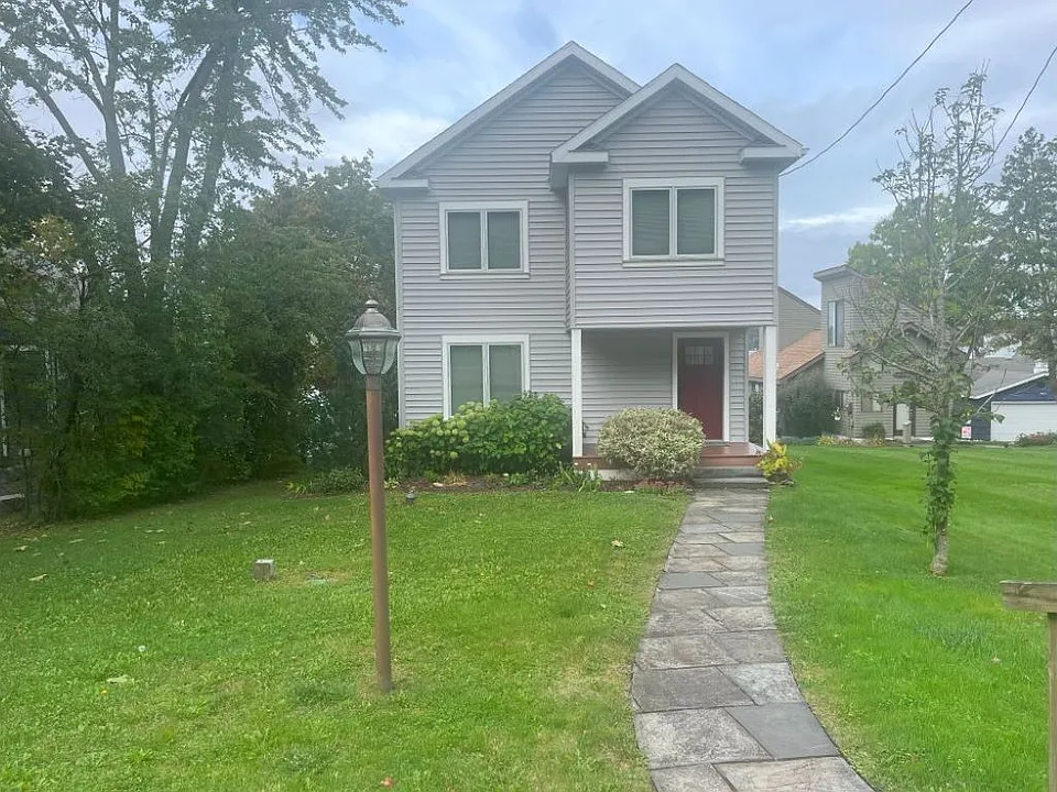 1847 Locust Ln