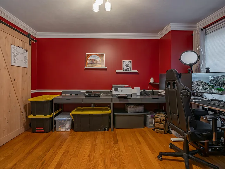 2 Lowther Pl — Photo 20
