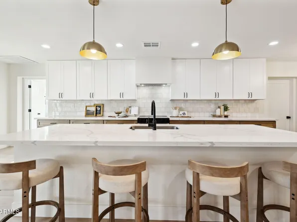 6761 E JUNIPER Avenue, Scottsdale, AZ 85254