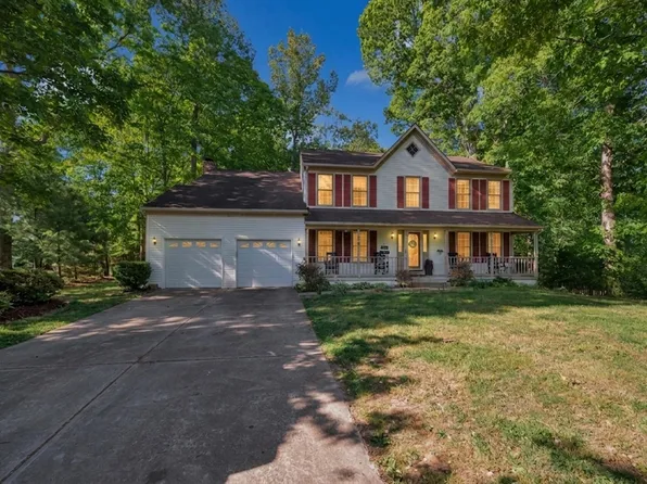 58 Baldwin Dr, Fredericksburg, VA 22406