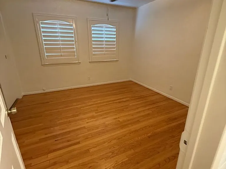 4525 E Village Rd — Photo 5