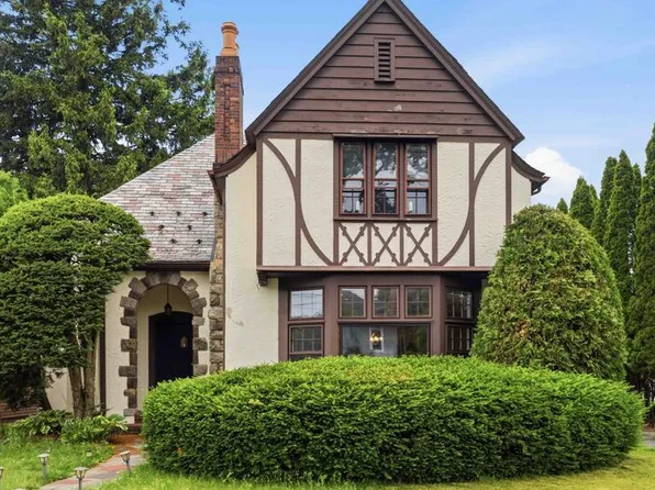 10 N Elk Ave, Dover, NJ 07801