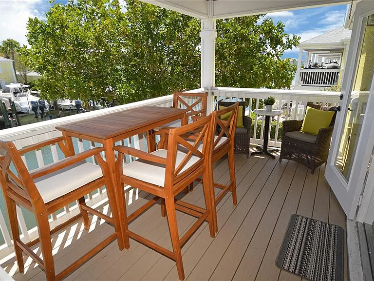5048 Beach Dr SE #F — Photo 47