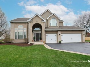 767 Lipizzan Ln, Wauconda, IL 60084