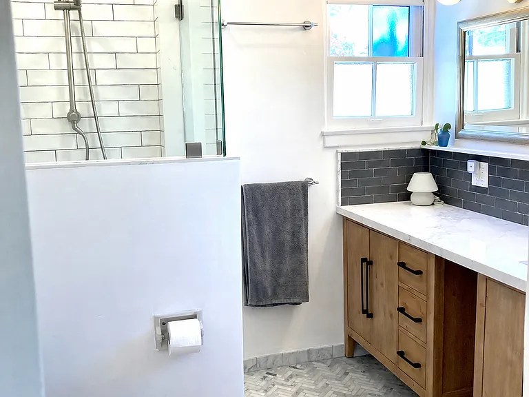 Upstairs bathroom