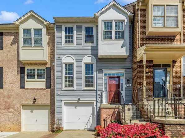 8731 Delcris Dr, Montgomery Village, MD 20886