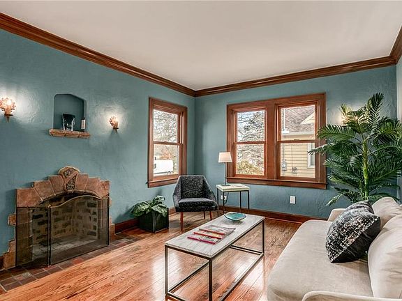 5th image of 2805 W 49th St