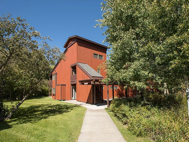 N Teton Dr — Photo 12