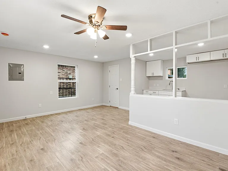 7010 Brownsville St #1/2 — Photo 8