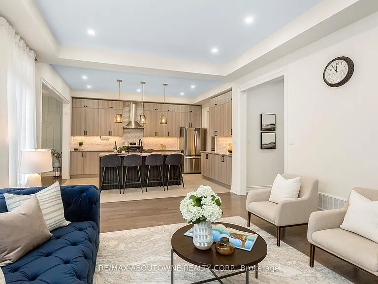 3294 Millicent Ave — Photo 15