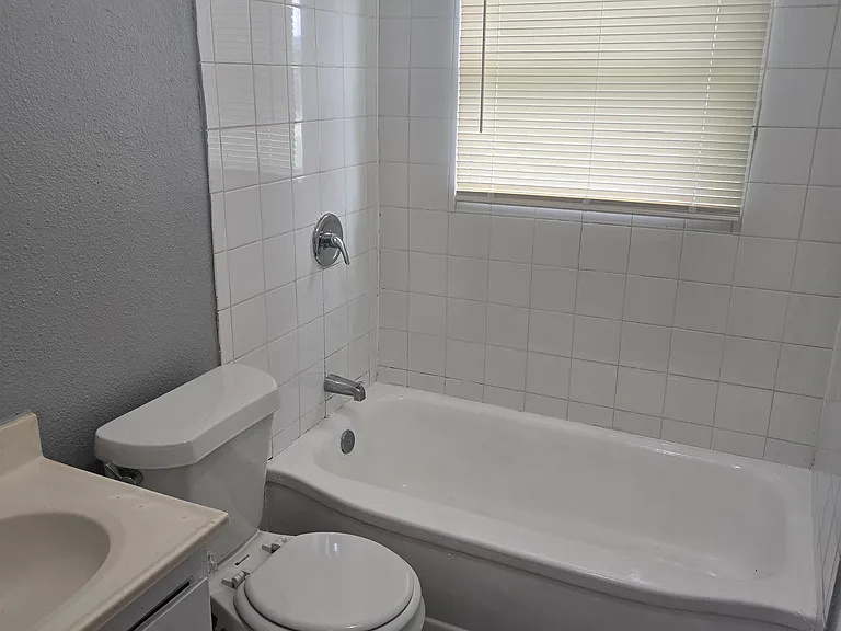 507 Mannington Dr — Photo 6