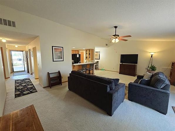 1613 11th Ave W