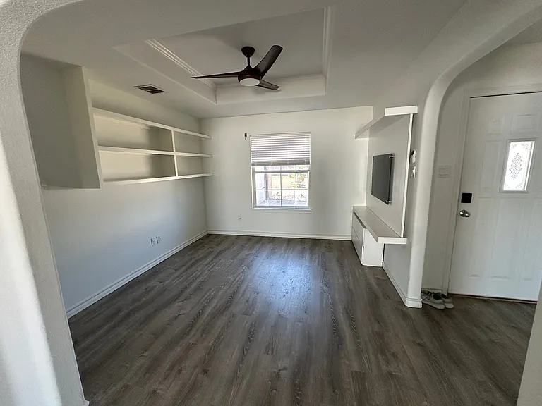 14922 Aquarius St — Photo 5