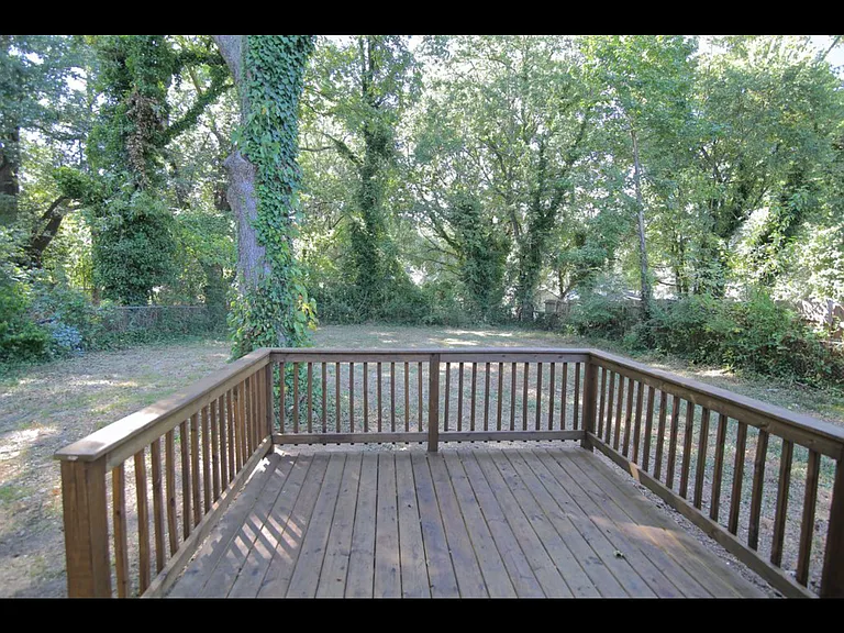 1163 Oakland Dr SW — Photo 3