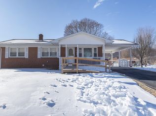 401 Corner Dr, Covington, VA 24426