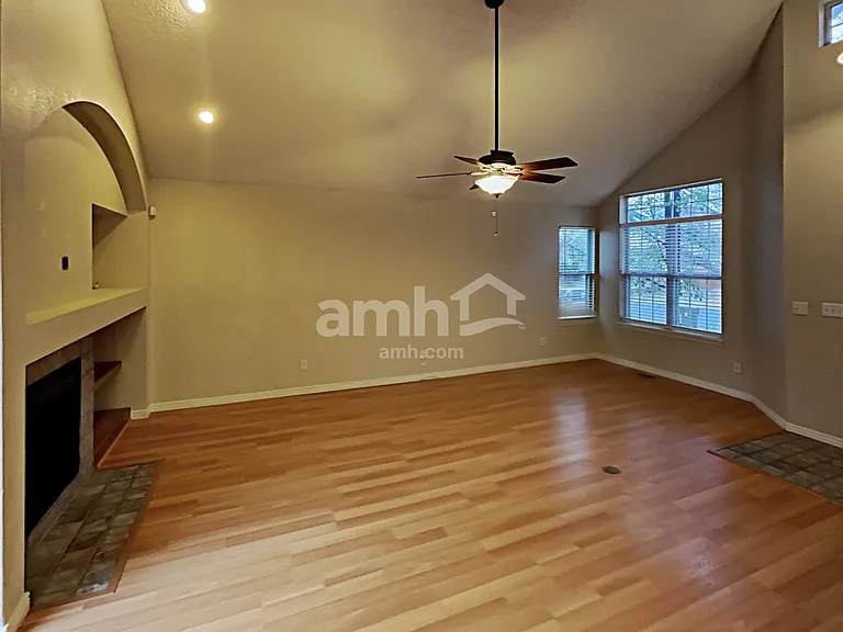 4261 Choke Cherry Ave — Photo 6